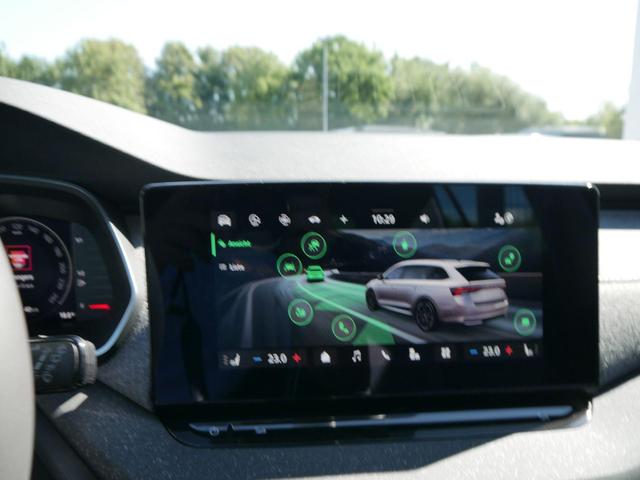 Octavia Combi Selection 1.5 TSI mHEV DSG*AHK-SCHW*ACC*PDC*LED*SHZ*SMARTLINK*KLIMA 