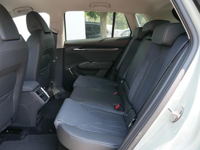 Skoda Elroq 60*ACC*PDC*LED*SHZ*KAMERA*TEMPOMAT*KLIMA*SMARTLINK*EL-HECKKLAPPE*19-ZOLL 