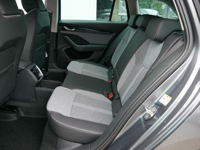 Skoda Octavia Combi Selection 1.5 TSI mHEV DSG*AHK-SCHW*ACC*PDC*LED*SHZ*SMARTLINK*KLIMA 