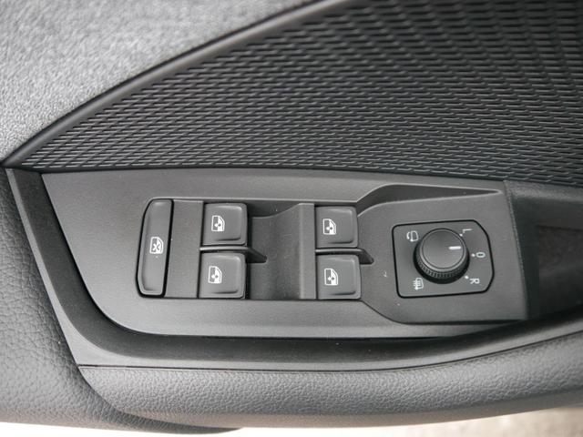 Skoda Octavia Combi Selection 1.5 TSI mHEV DSG*AHK-SCHW*ACC*PDC*LED*SHZ*SMARTLINK*KLIMA 