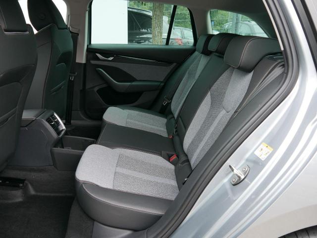 Skoda Octavia Combi Selection 2.0 TDI DSG*AHK-SCHWENKBAR*ACC*LED*PDC*SHZ*SMARTLINK 
