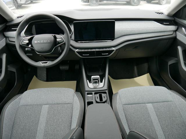 Skoda Octavia Combi Selection 2.0 TDI DSG*AHK-SCHWENKBAR*ACC*LED*PDC*SHZ*SMARTLINK 
