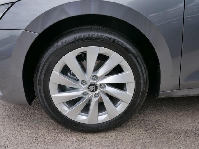 Skoda Octavia Combi Selection 2.0 TDI DSG*AHK-SCHWENKBAR*ACC*LED*PDC*SHZ*SMARTLINK 