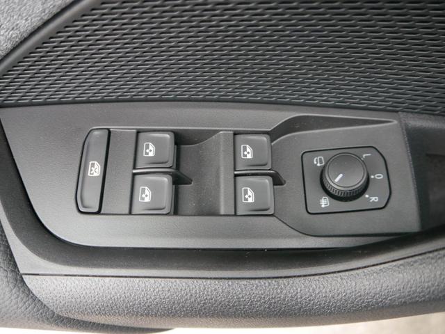 Skoda Octavia Combi Selection 2.0 TDI DSG*AHK-SCHWENKBAR*ACC*LED*PDC*SHZ*SMARTLINK 