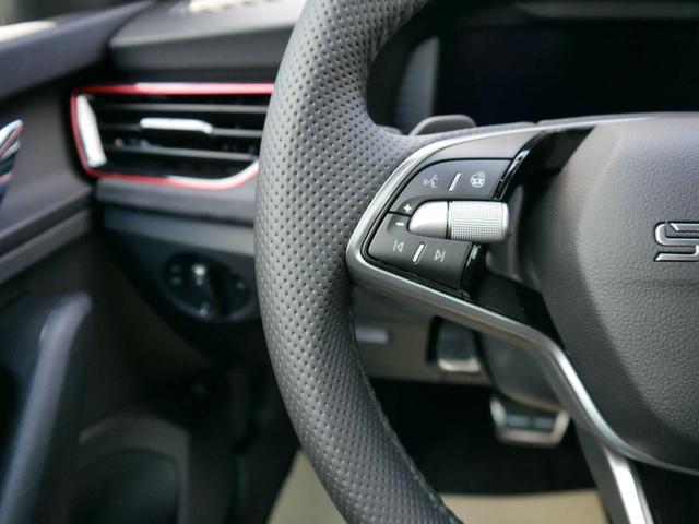 Skoda Kamiq Edition Dynamic Sport 1,5 TSI DSG*MOD-2027*AHK-SCHWENKBAR*PDC*LED*SHZ*SMARTLINK*TEMPOMAT 