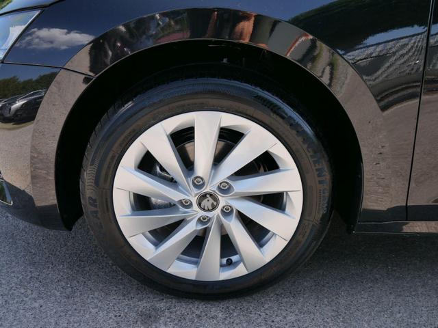 Skoda Octavia Combi Selection 2.0 TDI DSG*AHK-SCHWENKBAR*ACC*LED*PDC*SHZ*SMARTLINK 