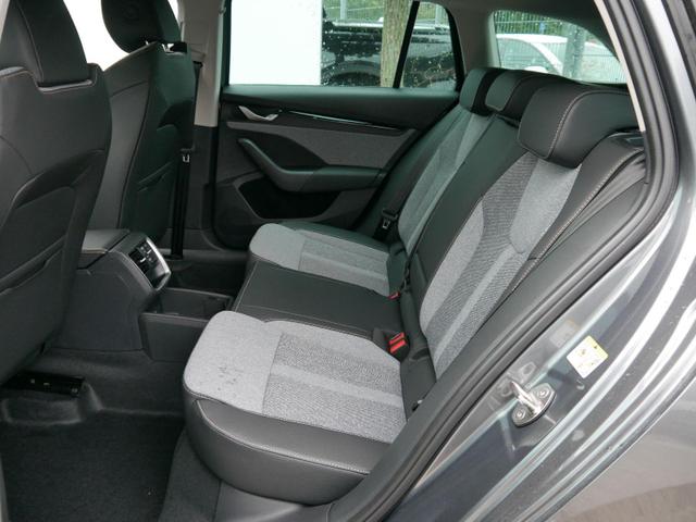 Skoda Octavia Combi Selection 1.5 TSI mHEV DSG*AHK-SCHW*ACC*PDC*LED*SHZ*SMARTLINK*KLIMA 