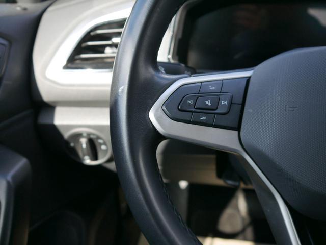 Volkswagen T-Roc LIFE 1.5 TSI DSG Life*NAVI-&Uuml;BER-SMARTLINK*PDC*LED*SHZ*KLIMA*TEMPOMAT*DAB 