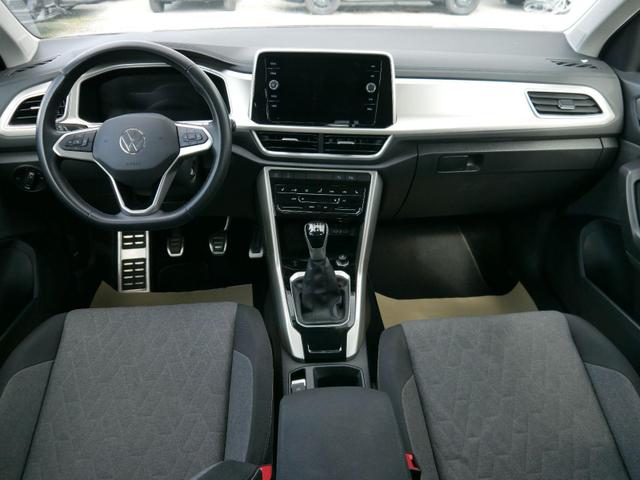 Volkswagen T-Roc move 1.0 TSI Move*NAVI*PDC*LED*KLIMA*SHZ*SMARTLINK*PARKENKASSISTENT*17-ZOLL 