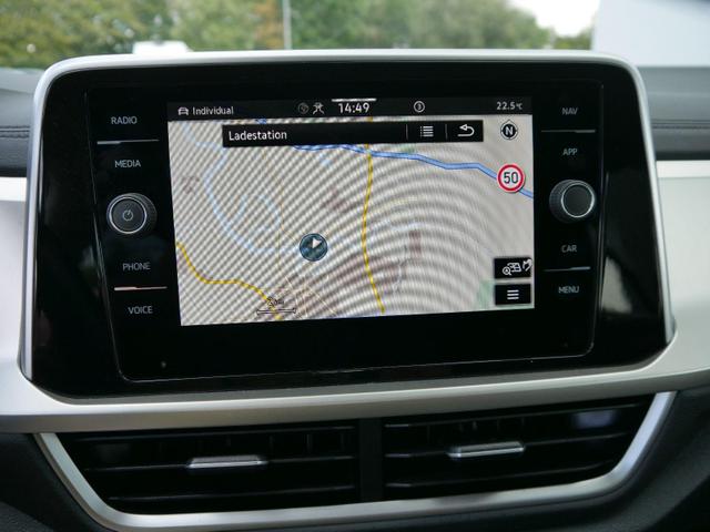 Volkswagen T-Roc move 1.0 TSI Move*NAVI*PDC*LED*KLIMA*SHZ*SMARTLINK*PARKENKASSISTENT*17-ZOLL 
