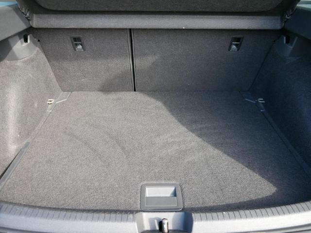 Volkswagen Taigo LIFE 1.0 TSI DSG LIFE* LED * R&Uuml;CKFAHRKAMERA PARKTRONIC SITZHEIZUNG KLIMAAUTOMATIK 
