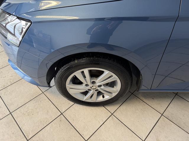 Skoda Fabia Combi 1.0 TSI (95PS) AmbitionPlus KLIMA/SH/ALU/8-FACH BEREIFUNG 