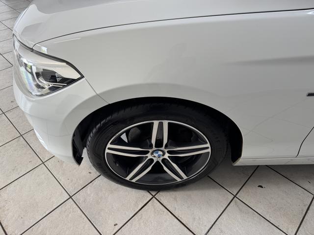 BMW 1er 118i (136PS) SPORT AUTOMATIK/SH/LED/8-FACH BEREIFUNG 