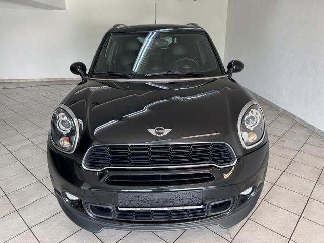 MINI Countryman 1.6 (218PS) John Cooper Works LEDER/NAVI/18" 