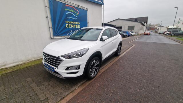 Hyundai TUCSON - 1.6 2WD DCT Navi DAB Alu19 Shzg Lenkradheiz