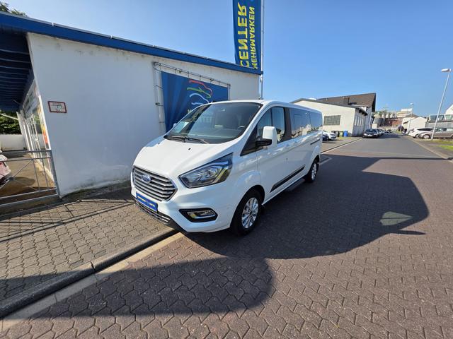 Ford - Tourneo Custom SONDERFAHRRZEUG MIT ROLLSTUHLRAMPE