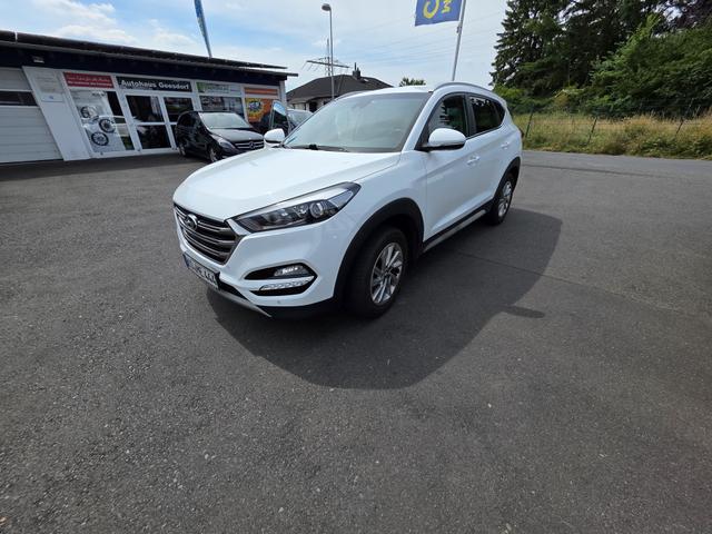 Hyundai TUCSON - 1.6 AHK Navi RCam BT PDC 17"Alu Shzg