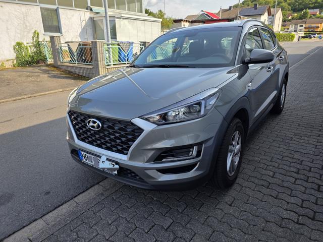 Hyundai TUCSON - 1.6 Klima Shzg Navi RCam PDC