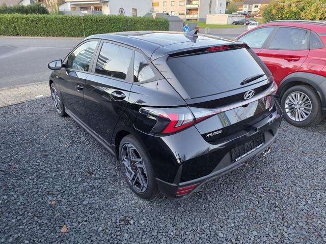 Beispielbilder, ggf. teilweise mit Sonderausstattung