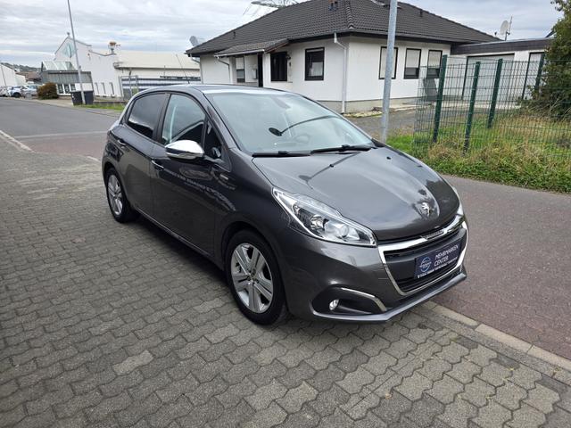 Peugeot 208 1.2 12V PureTech 82 Style RCam Panodach Sitzheizung Klima 