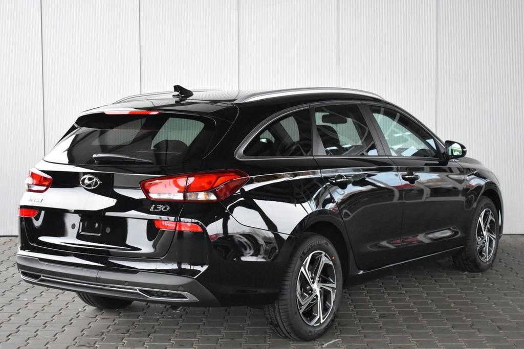 Hyundai I30 Kombi Neues Modell 1 5 T Gdi Dct Trend 118 Kw 48 V Hybrid Navi Led Hybrid Benzin Phantom Black Fahrzeugangebot Autohaus Geesdorf