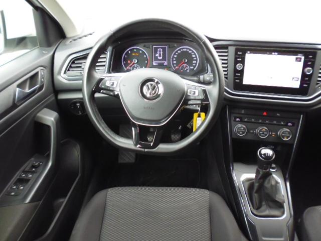 Volkswagen T-Roc Basis 1.0 TSI 6-Gang mit Navi, Klimaautomatik, Sitzheizung, PDC vo + hi 