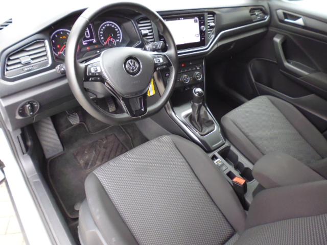 Volkswagen T-Roc Basis 1.0 TSI 6-Gang mit Navi, Klimaautomatik, Sitzheizung, PDC vo + hi 