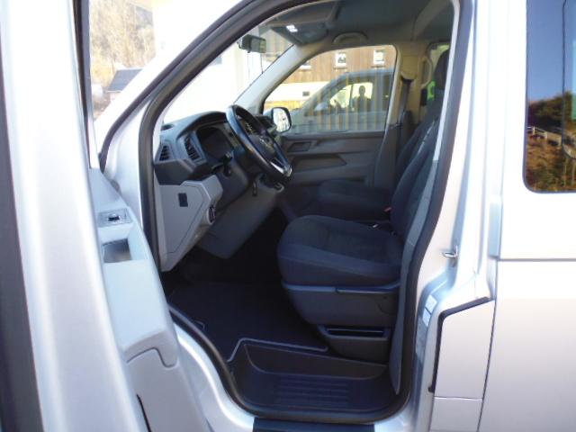 Volkswagen Transporter 6.1 T6.1 2.0 TDI Caravelle Comfortline 