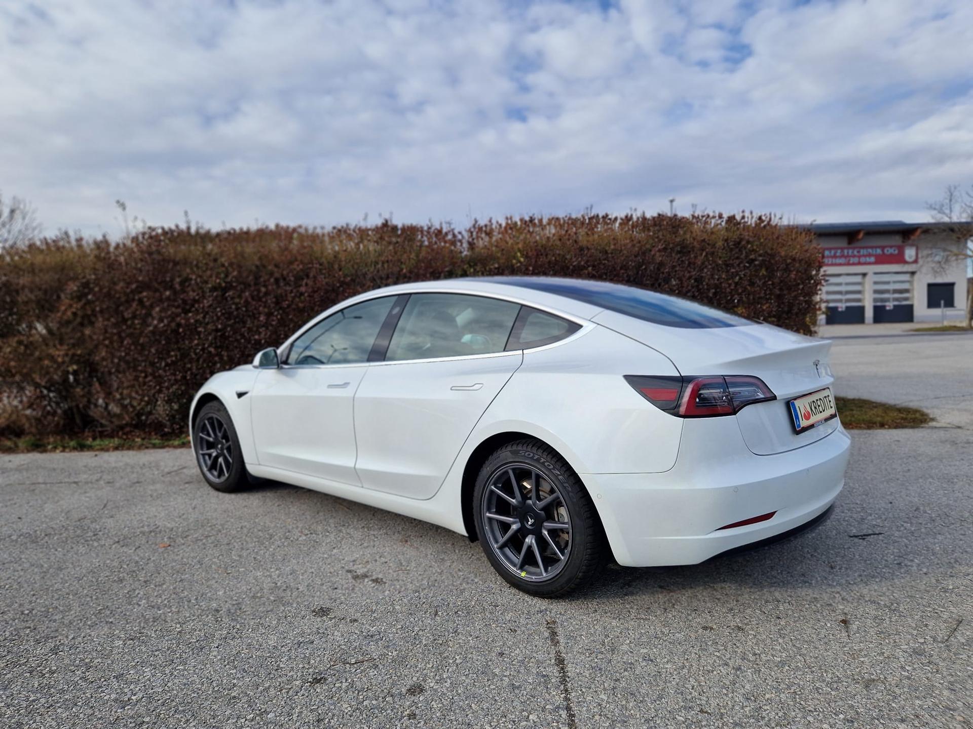 Tesla Model 3 SR+ *Mwst.* *Leasingfähig* **19Zoll** günstiger kaufen, EU-Neuwagen