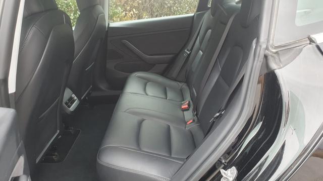 Tesla Model 3 Long Range AWD *MwSt* *19 Zoll* 