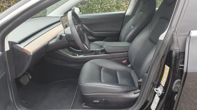 Tesla Model 3 Long Range AWD *MwSt* *19 Zoll* 