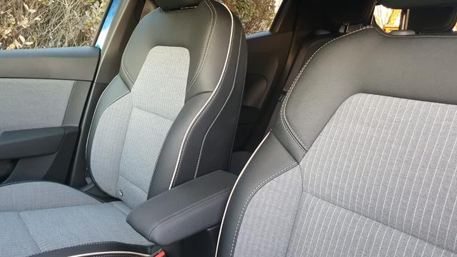 Renault Clio E-TECH Techno Full Hybrid 145 City-/Winterpaket, Reserverad 