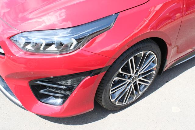 Kia Ceed Sportswagon 1.5 T-GDI "GT-Line" 7DCT LED-Navi-Keyless-PDC-Rcam-Sitz-/Lenkradhzg.-Klimaauto.-18"LM 