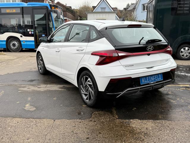 Hyundai i20 Trend 1.0 T-GDI 100 "Trend" Totwinkel Nav DigiC SHZ Rcam PDC 16"LM GRA 