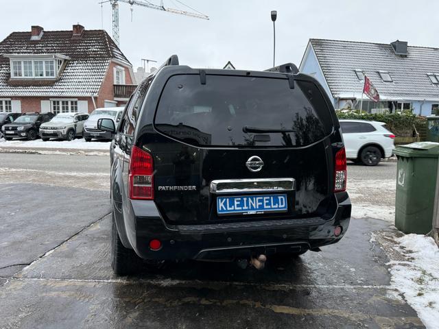 Nissan Pathfinder 2.5 dCi DPF "LE" Klima, AHK, GSHD, Leder, Sitzhzg., BI-Xenon, RD/CD, 18"LM 
