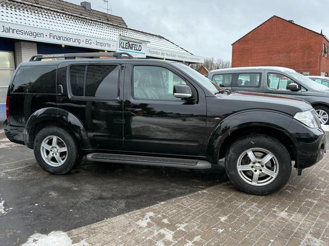 Nissan Pathfinder 2.5 dCi DPF "LE" Klima, AHK, GSHD, Leder, Sitzhzg., BI-Xenon, RD/CD, 18"LM 