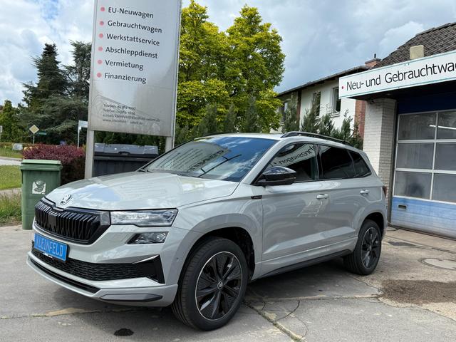Skoda Karoq 1.5 TSI DSG "Sportline" LED-Pano-AHK-KESSY-Navi-ViCo-Smart Link-PDC-Rcam-360&deg;-Sitz-/Lenkradhzg.-GRA-ACC-18"LM 