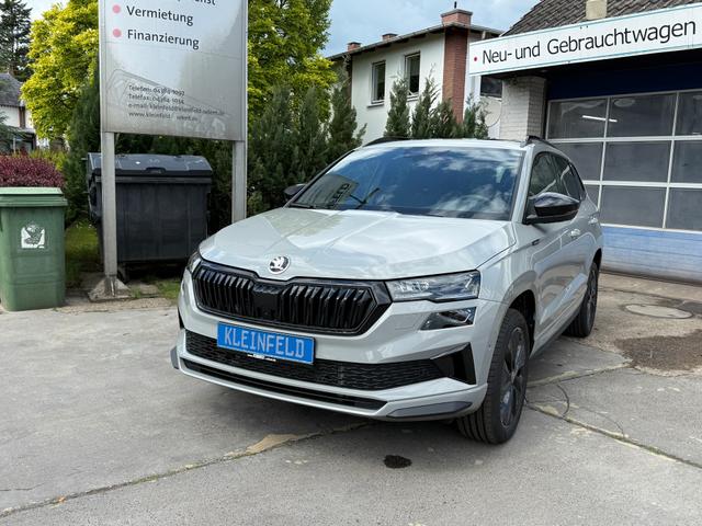 Skoda Karoq 1.5 TSI DSG "Sportline" LED-Pano-AHK-KESSY-Navi-ViCo-Smart Link-PDC-Rcam-360&deg;-Sitz-/Lenkradhzg.-GRA-ACC-18"LM 