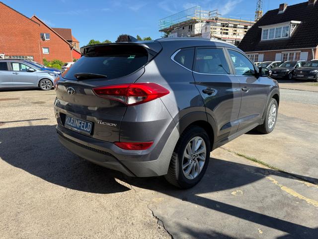 Hyundai TUCSON 1.6 "Selection" 2WD Navi-Sitzhzg.v/h-PDC-Rcam-GRA-MFA-Klimaautom.-17"LM-4Season 