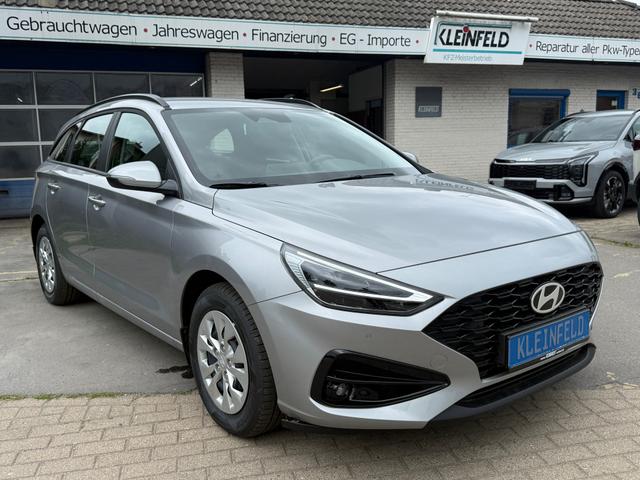 Hyundai i30 Kombi - 1.0 T-GDI DCT Navi-Sitz-/Lenkradhzg.-PDC-Rcam-ViCo-GRA-MFA-Klima-Nebelschw.-ZV/FFB