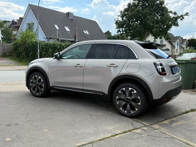 Fiat 600 1.2 Mild-Hybrid "La Prima" LED-Nav-AHK-SHZ-GRA/ACC-Rcam/360&deg;-Keyless-4Season 
