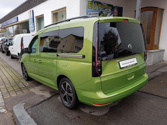 VW Caddy California Maxi Allrad 4Motion Golden Green Grünmetallic Heckansicht