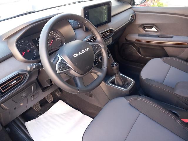 Dacia Jogger - Extreme Plus 7-Sitzer Eco-G 100 AHK Klimaautomatik Navigation Einparkhilfe vorne und hinten Rückfahrkamera
