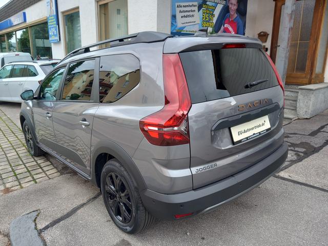 Dacia Jogger - Extreme Plus 7-Sitzer Eco-G 100 Klimaautomatik Navigation Einparkhilfe vorne und hinten Rückfahrkamera