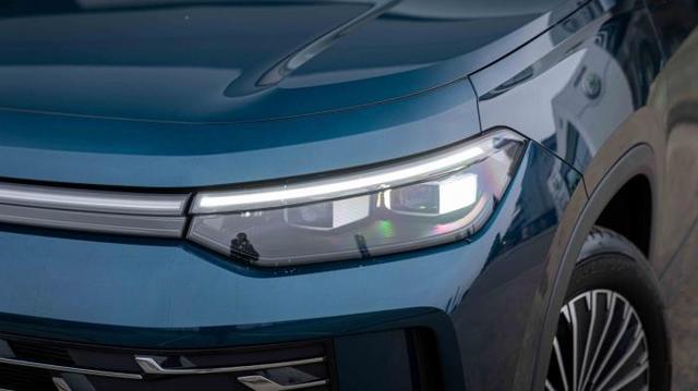 Volkswagen Tayron Elegance 2.0 TDI 142 kW (193 PS) 4Moniton 7-Gang DSG 