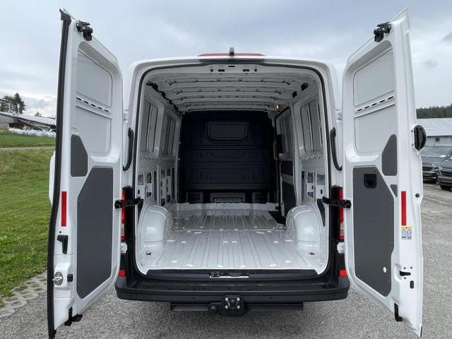 Volkswagen T7 Kastenwagen Crafter Kasten 30 L3H2 2.0 TDI 103kW (140 PS) 6-Gang-Schaltgetriebe 