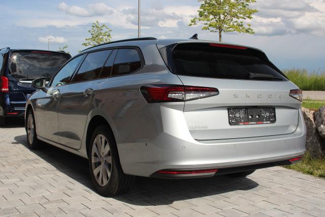 Skoda Superb 2.0 TDI 150PS DSG COMBI SELECTION METALLIC/SITZH/CARPLAY 