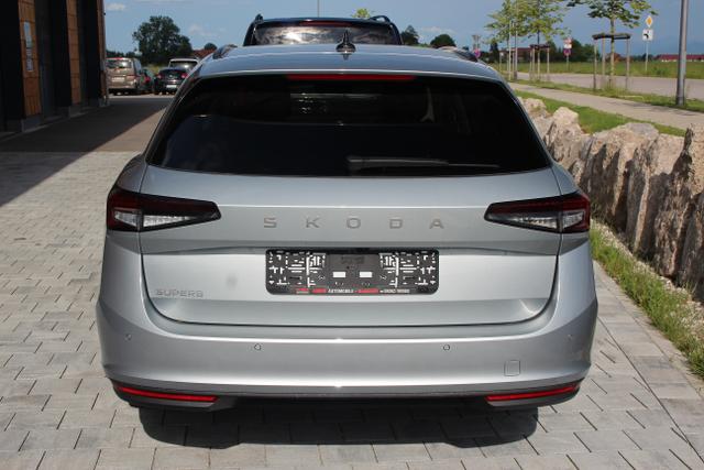 Skoda Superb 2.0 TDI 150PS DSG COMBI SELECTION METALLIC/SITZH/CARPLAY 