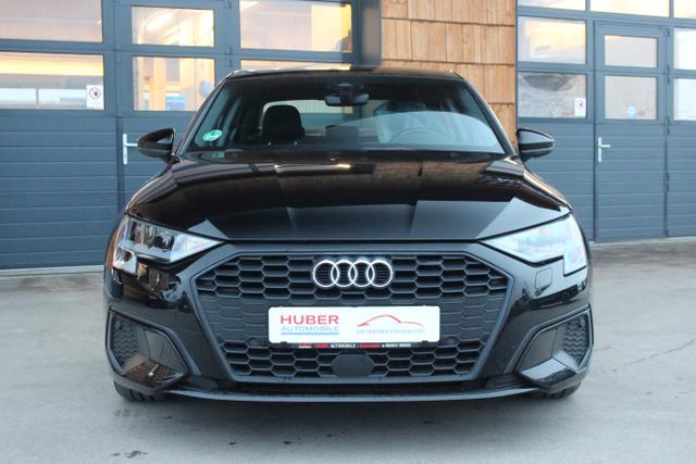 Audi A3 1.0l 81kW TFSI 30 KAMERA/ACC/SITZH 