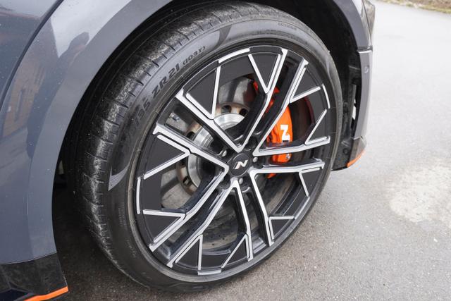 Hyundai IONIQ N (MJ24) 84 kWh (609 PS) 4WD 